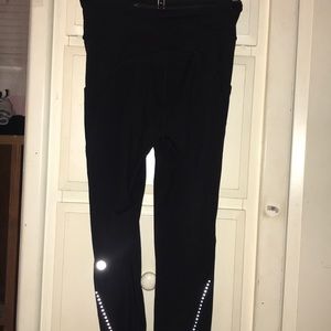 LULULEMON cropped leggings with pockets